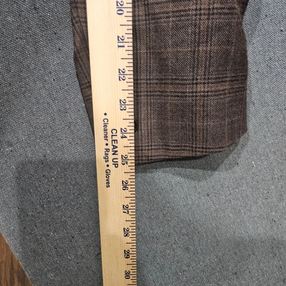 Jos. A. Bank Traveler Collection Brown Plaid Blazer Mens Two Button Sport Coat